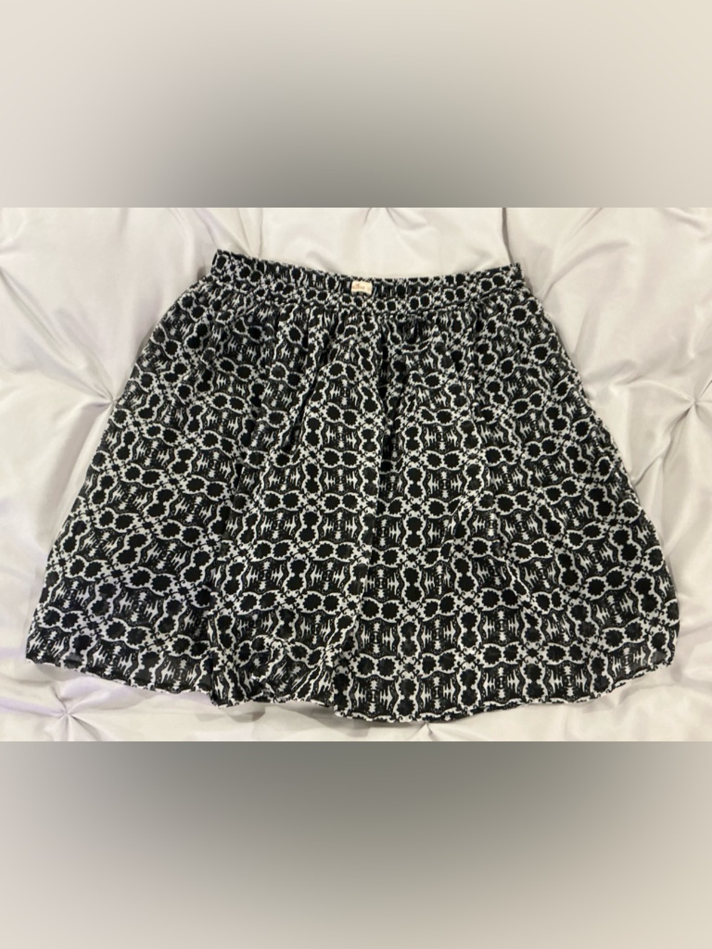 Women’s Hollister Black & White Casual Skirt - Size LG